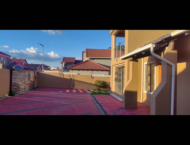 3 BEDROOM HOUSE FOR SALE IN ORMONDE